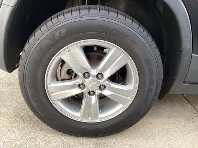 Used 2020 Gray Chevrolet LS image 24