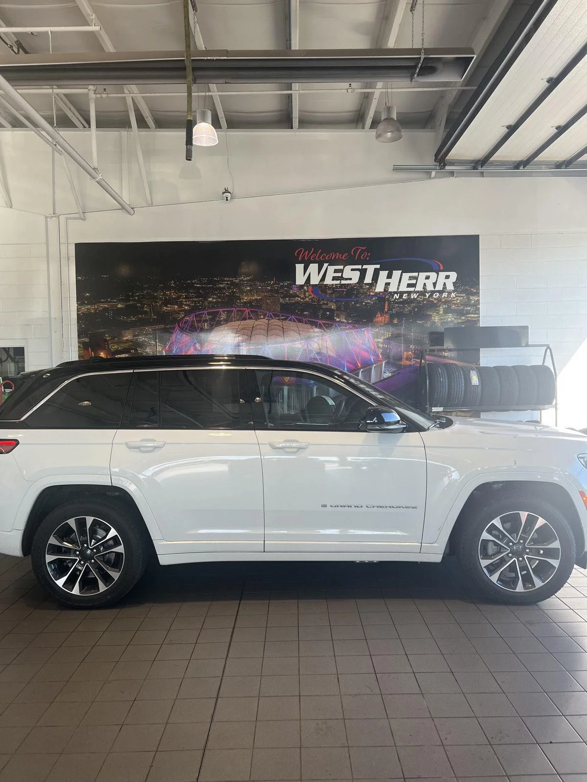 Used 2024 Bright White Clearcoat Jeep Overland image 40