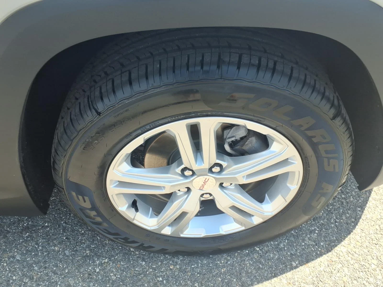 Used 2024 Sterling Metallic GMC SLE image 10