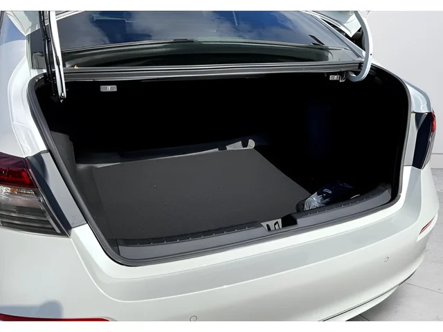 New 2026 Platinum White Pearl Honda 2WD Sport Touring Hybrid image 20
