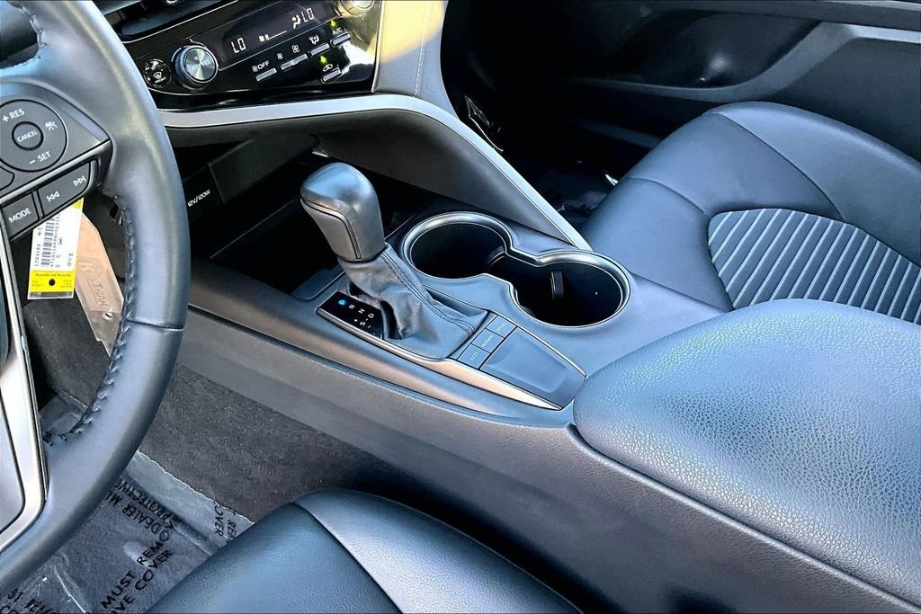 Used 2022 Ice Edge Toyota SE image 16