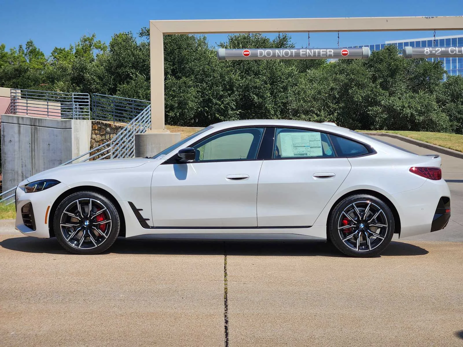 New 2026 Mineral White Metallic BMW 430i xDrive image 2