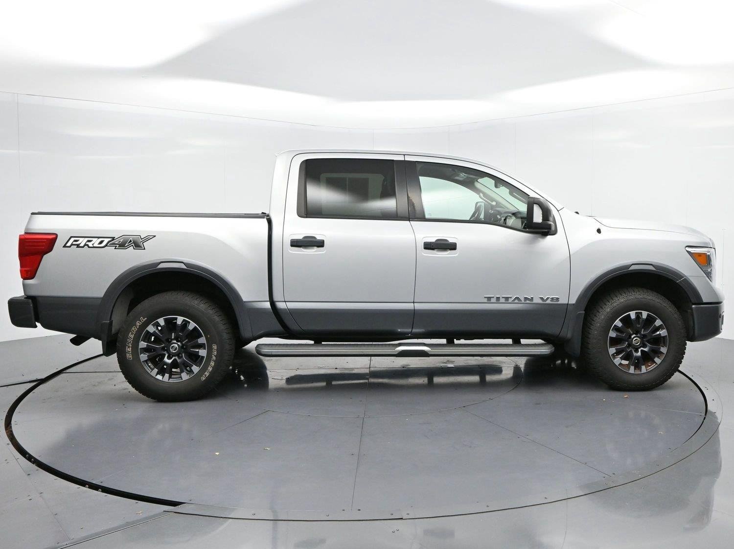 Used 2018 Brilliant Silver Nissan PRO-4X image 8