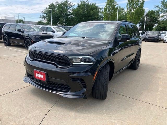 New 2026 Diamond Black Clear-Coat Exterior Paint Dodge GT Premium HEMI V8 image 3
