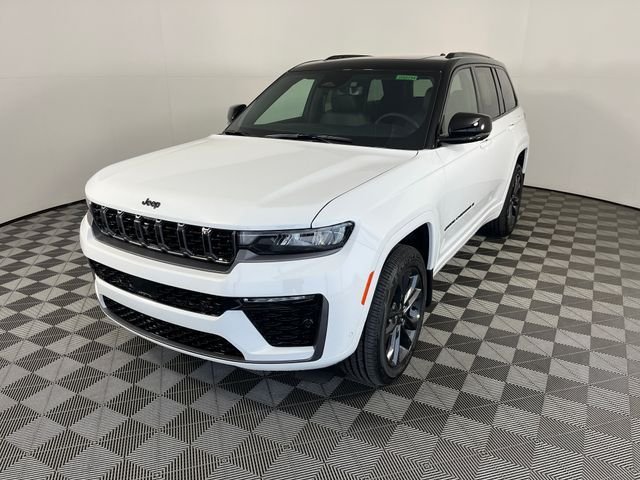 New 2026 Bright White Clear-Coat Exterior Paint Jeep Limited Reserve image 2