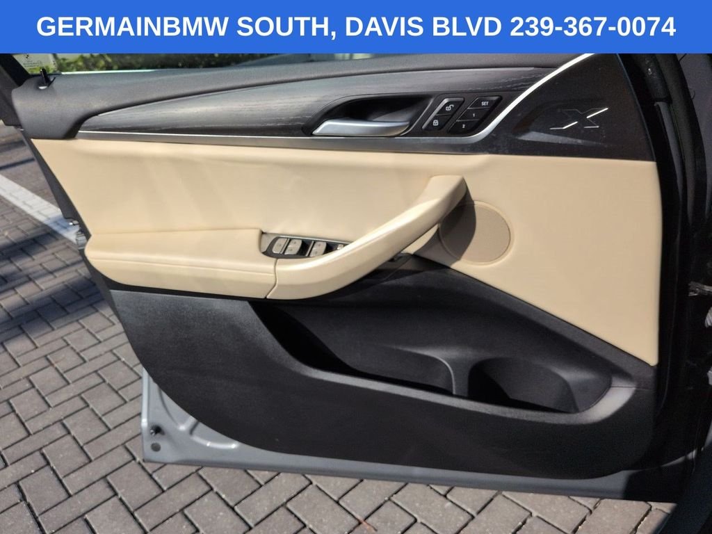 Used 2023 Gray Metallic BMW sDrive30i image 29