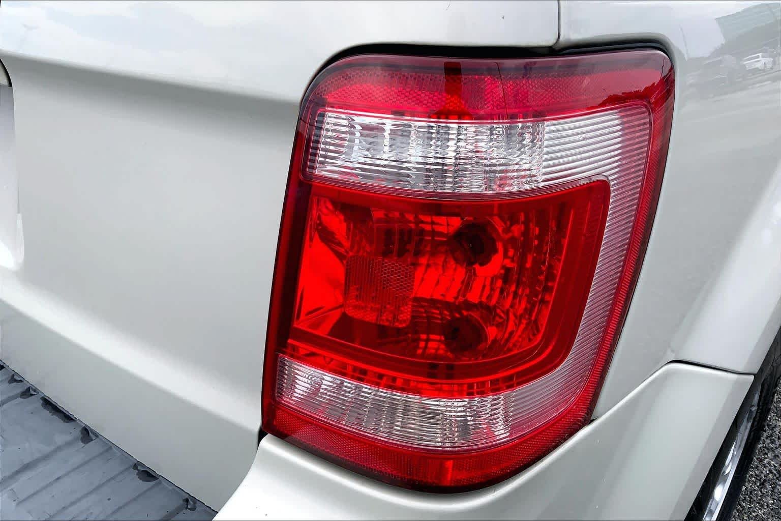 Used 2008 Light Sage Metallic Ford XLT image 28