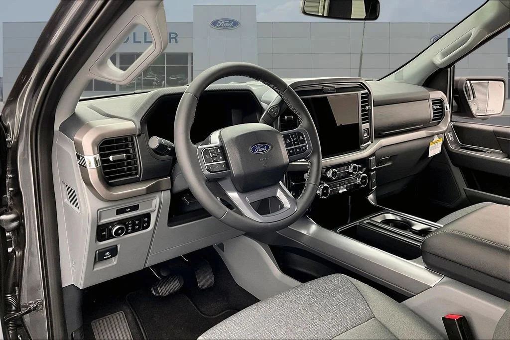 New 2026 Gray Metallic Ford XLT image 7