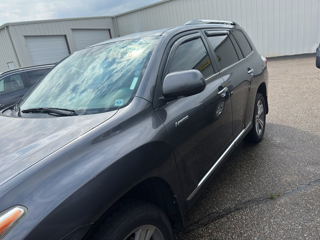 Used 2011 Magnetic Gray Metallic Toyota Limited image 4