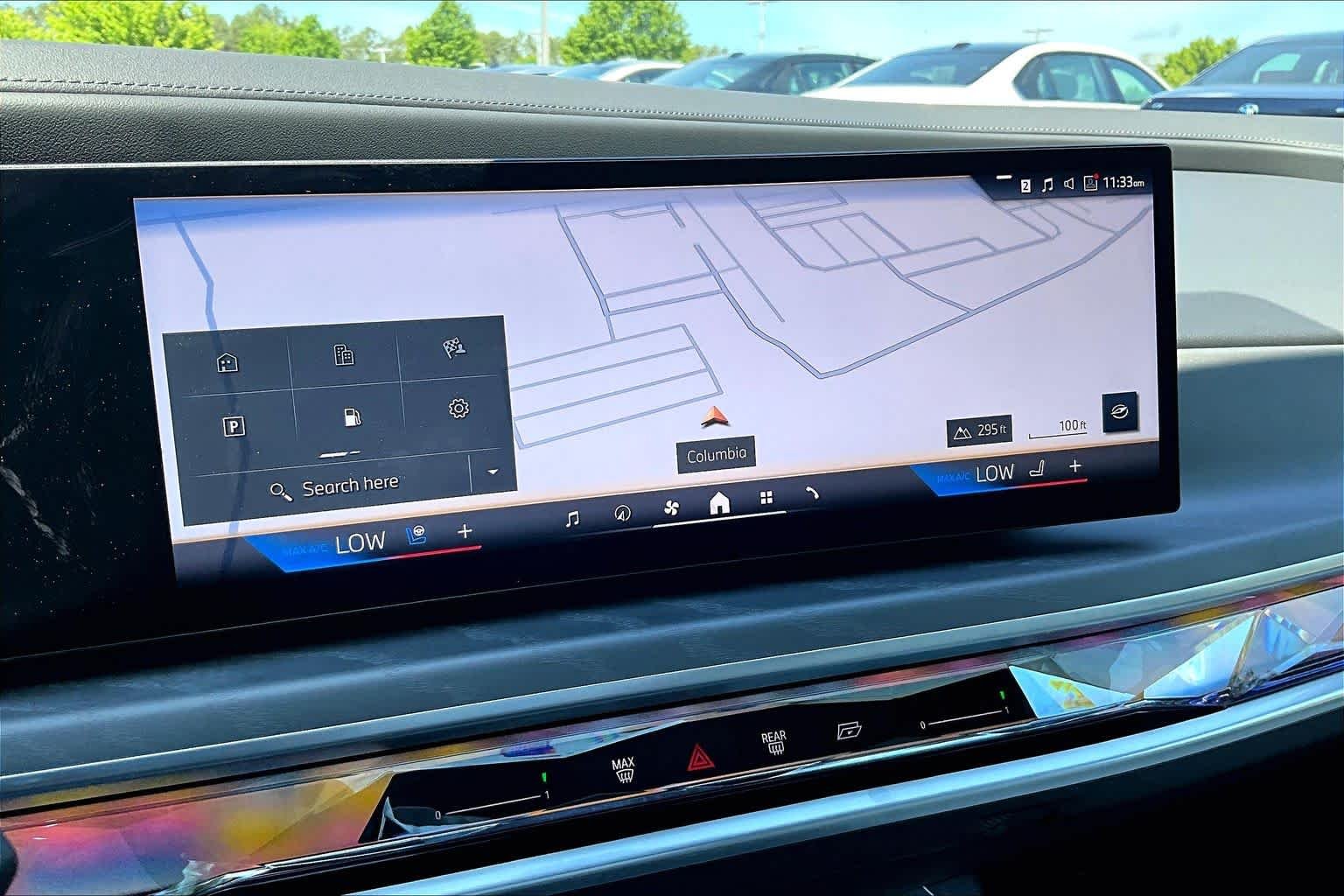 2025 BMW 7 Series 750e - Photo 35