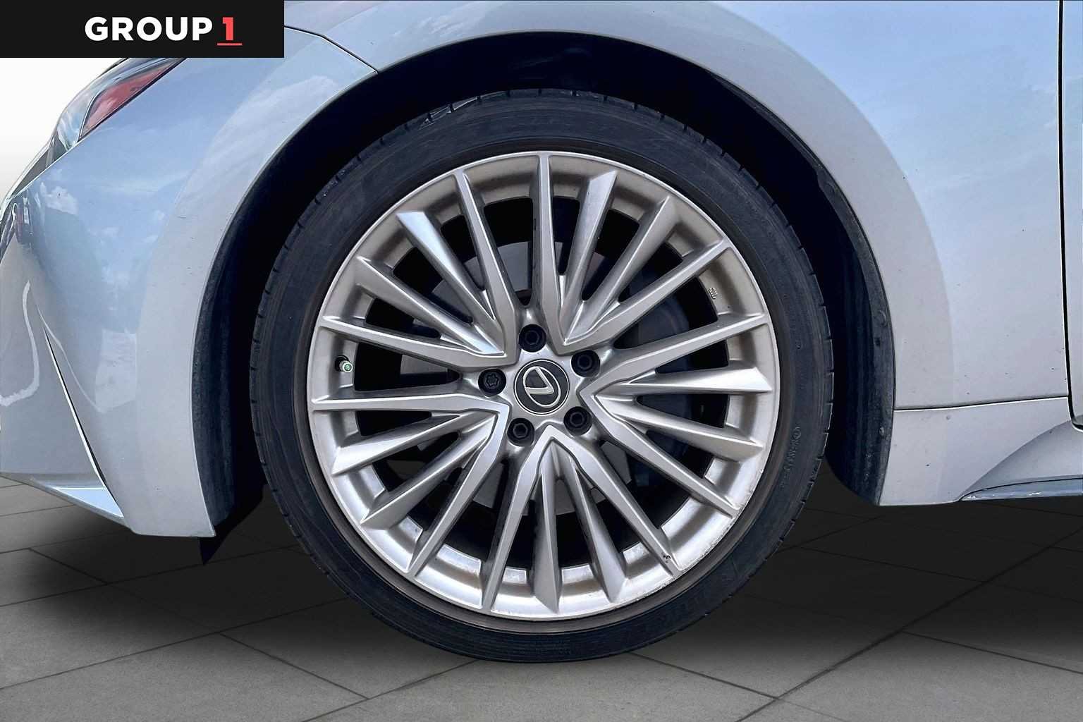 Used 2023 Iridium Lexus  image 9