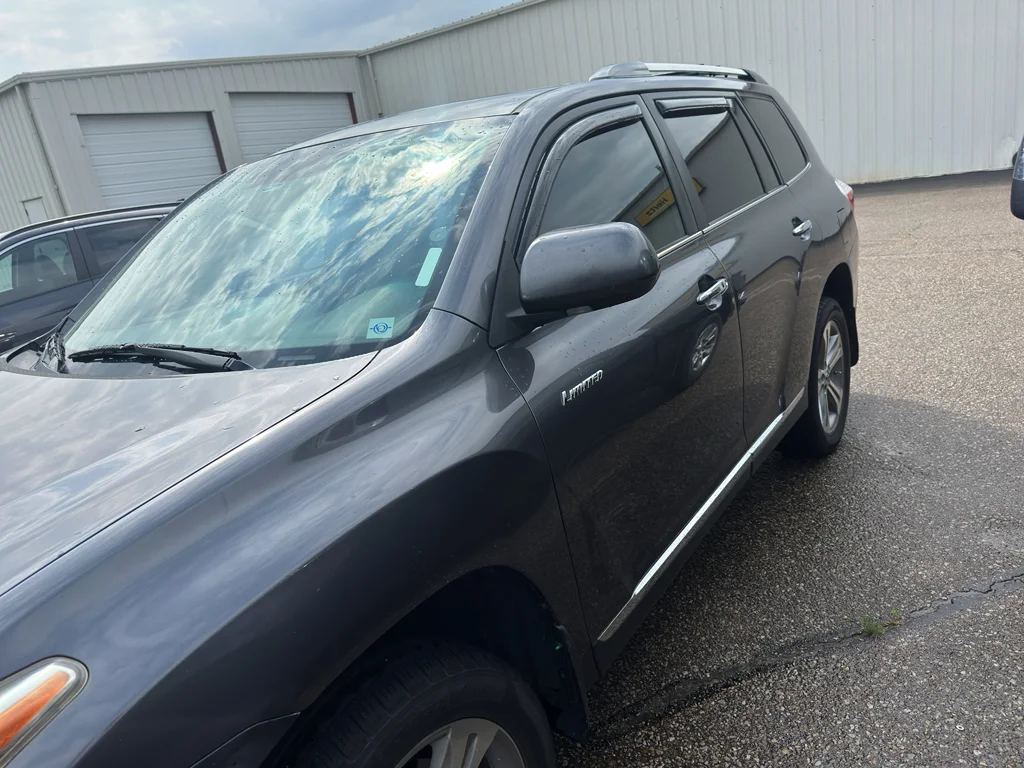 Used 2011 Magnetic Gray Metallic Toyota Limited image 4