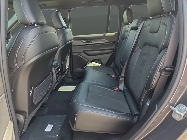 2025 Jeep Grand Cherokee Altitude - Photo 32