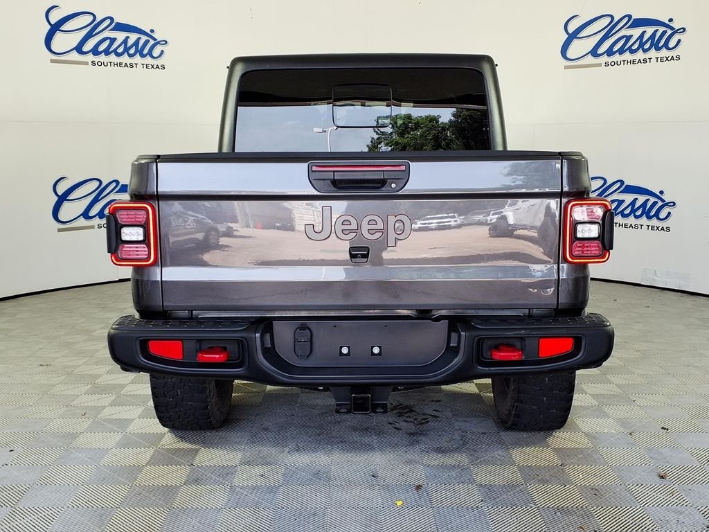 Used 2023 Gray Jeep Rubicon image 4