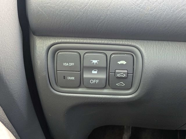 Used 2006 Silver Honda EX-L image 25