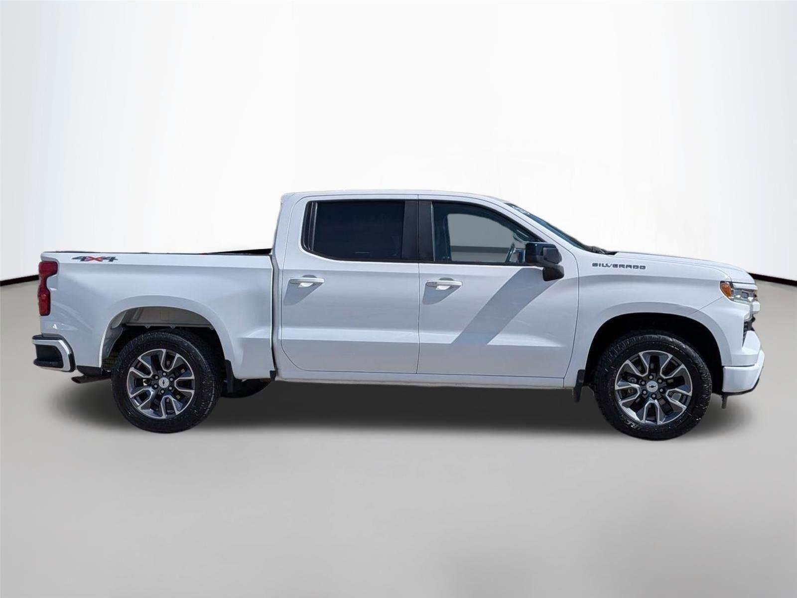 Used 2023 Summit White Chevrolet RST image 6