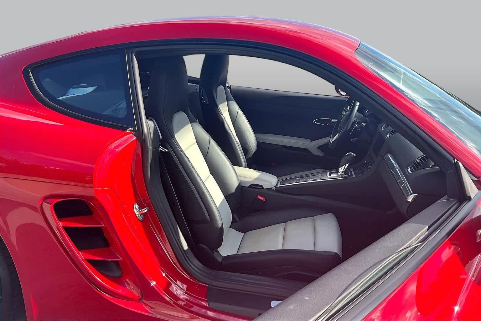 Used 2019 Carmine Red Porsche  image 9