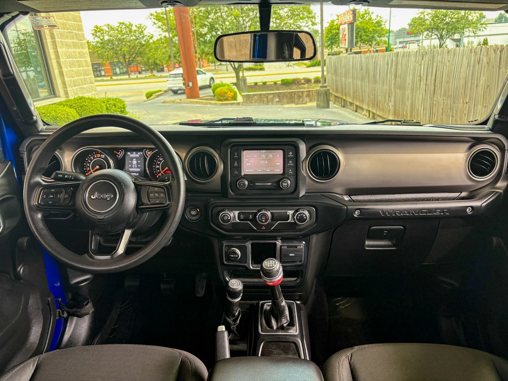 Used 2019 Blue Jeep Unlimited Sport image 29