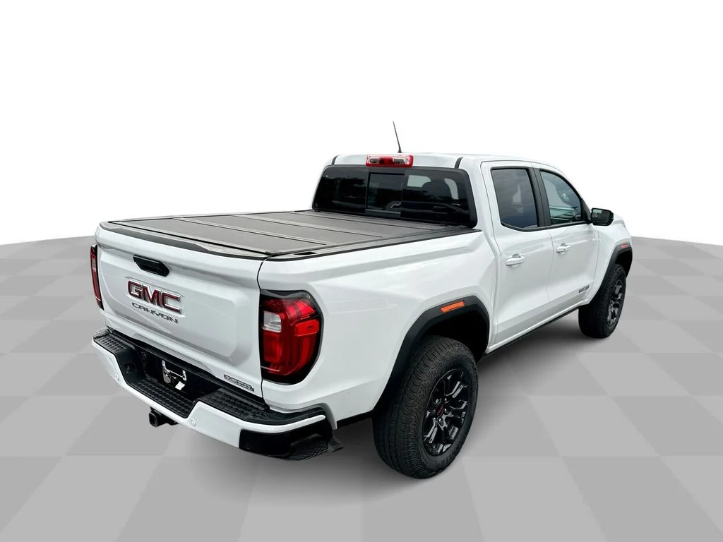 Used 2025 White GMC Elevation image 25