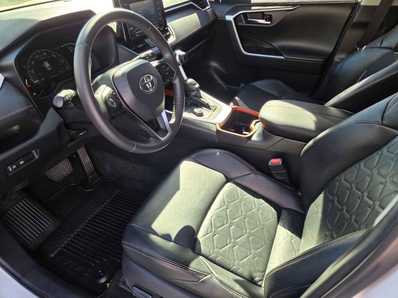 Used 2022 White Toyota Adventure image 15