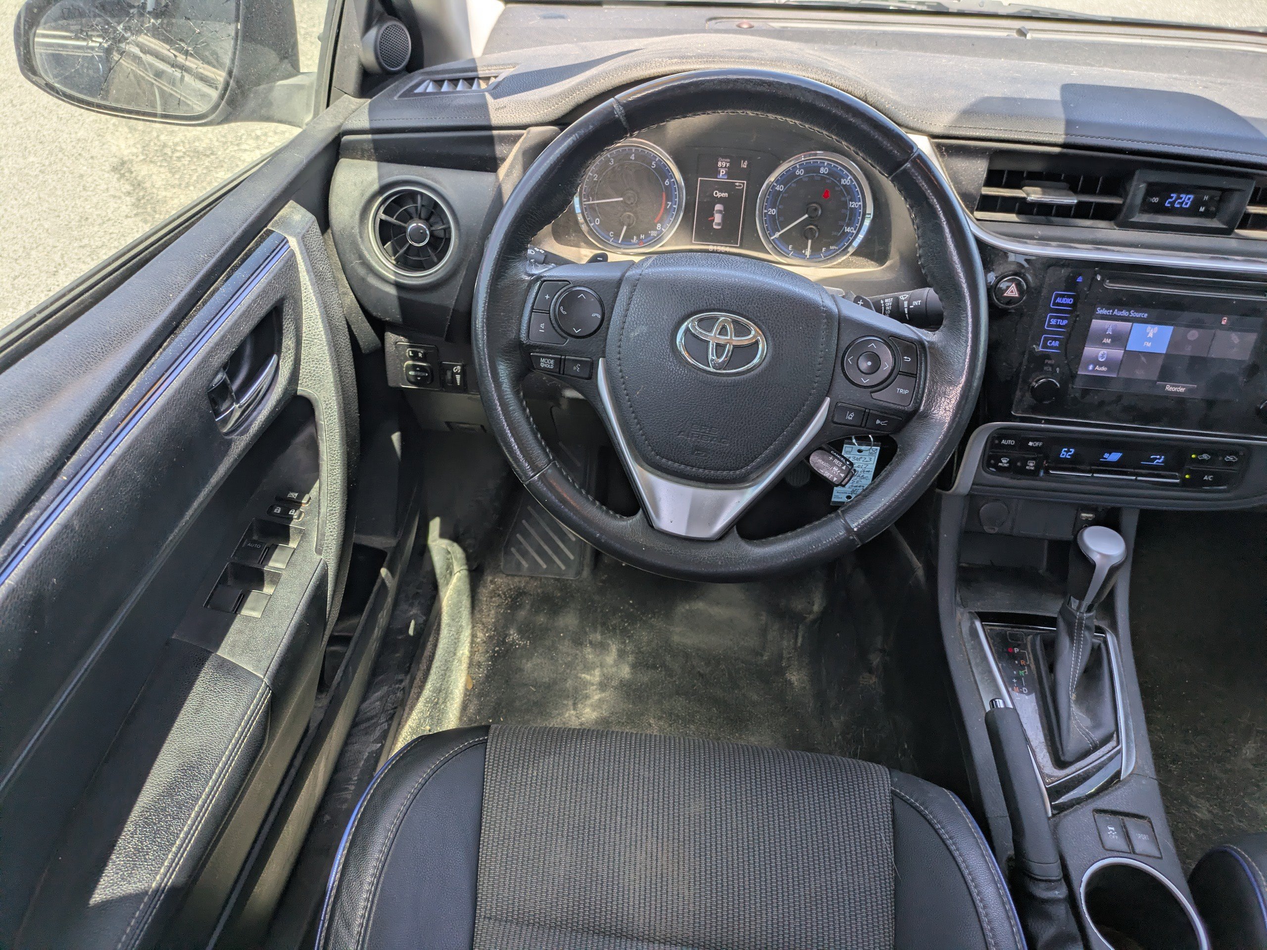 Used 2017  Toyota LE image 13
