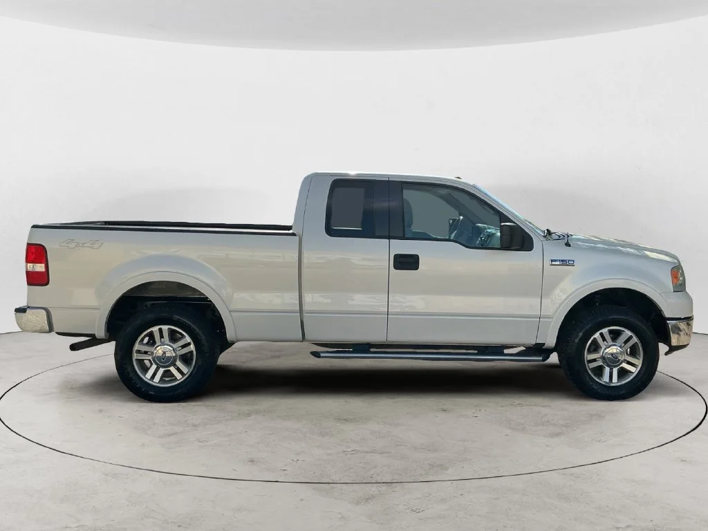 Used 2007 White Ford Lariat image 7