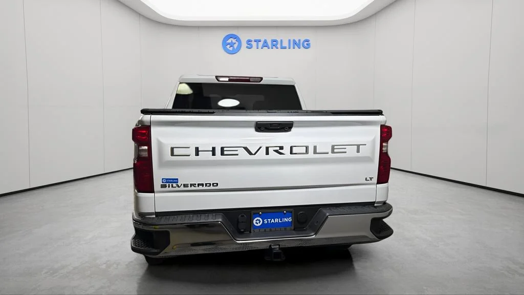 Used 2024 Summit White Chevrolet LT image 7