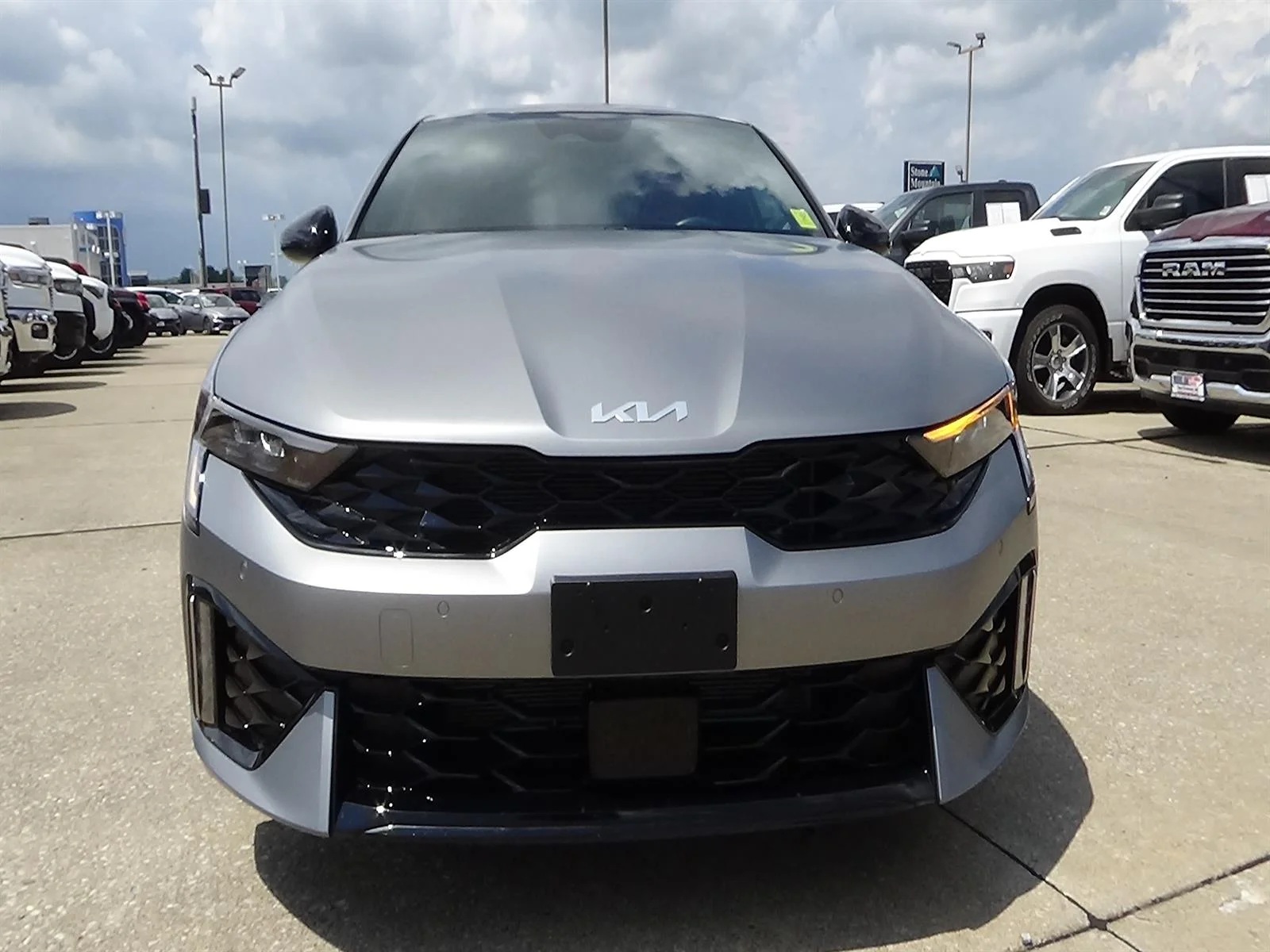 Used 2025 Steel Matte Gray (klm) Kia GT-Line image 3