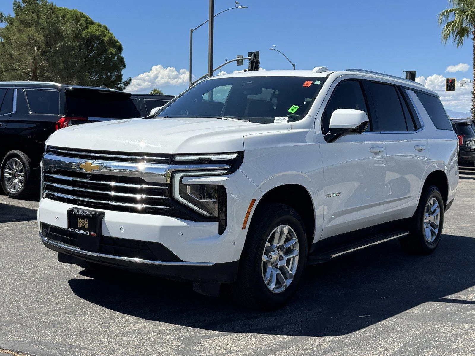 Used 2025 Summit White Chevrolet LT image 3
