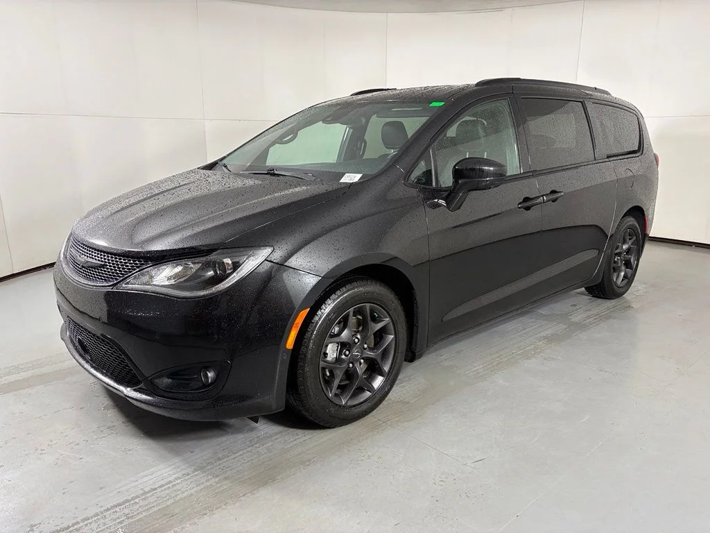 Used 2020 Black Chrysler Touring L Plus image 4