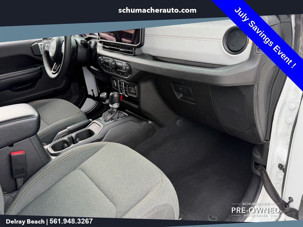 Used 2024 White Jeep Sport S image 15