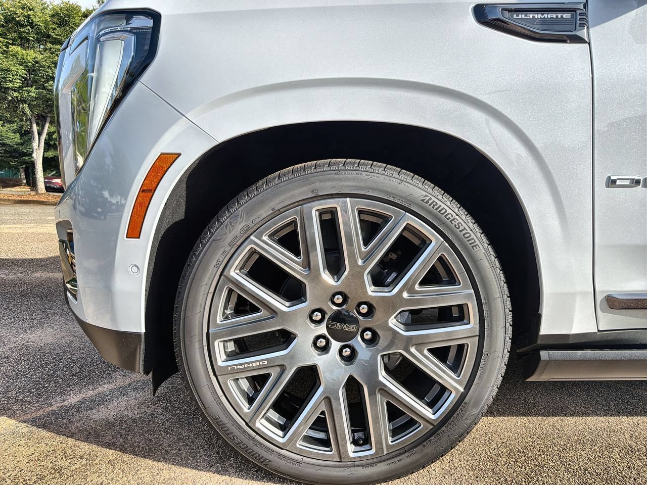 2026 GMC Yukon Denali Ultimate - Photo 28