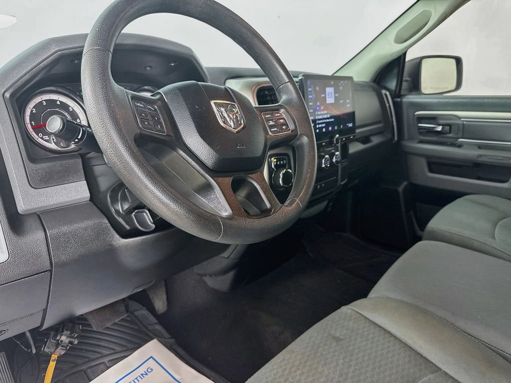 Used 2018 Bright White Clearcoat Ram SLT image 10