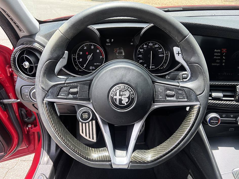 Used 2017 Rosso Alfa Alfa Romeo Base image 13