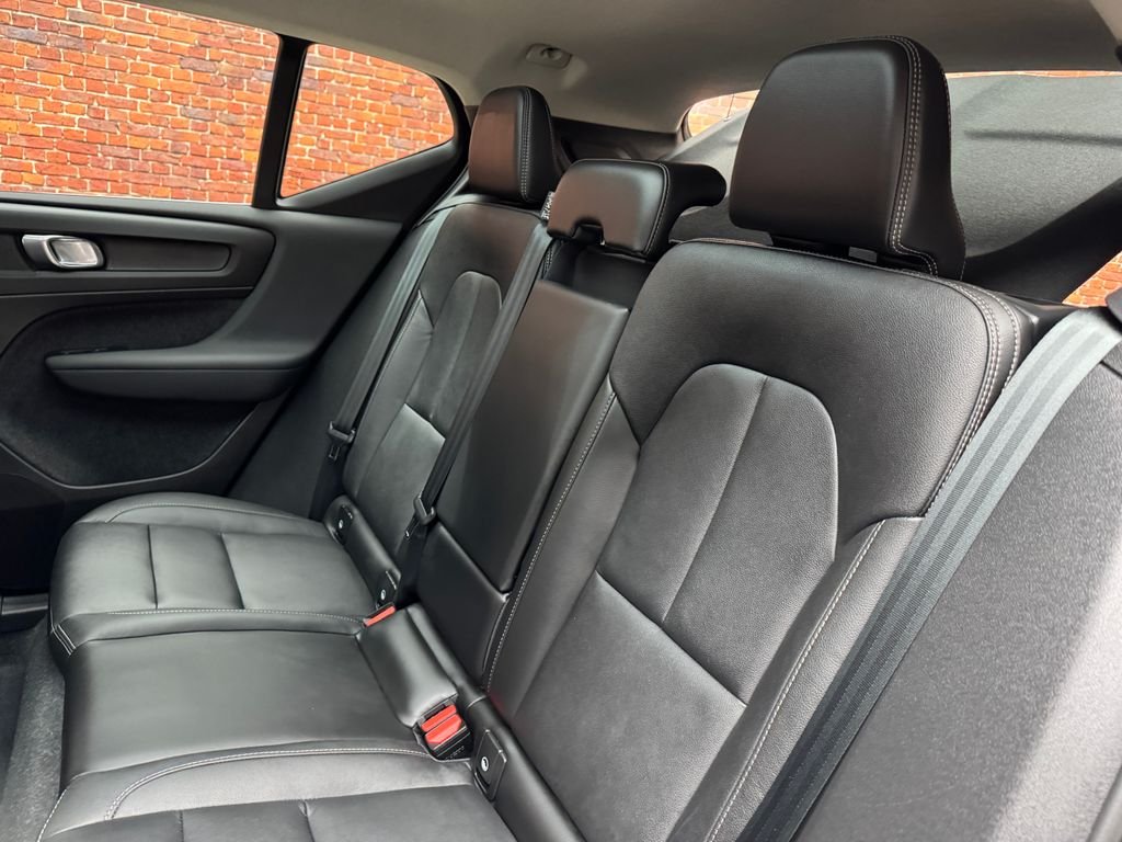 2024 Volvo XC40 Plus - Photo 26