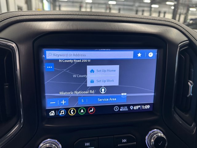 Used 2020 Red GMC AT4 image 36