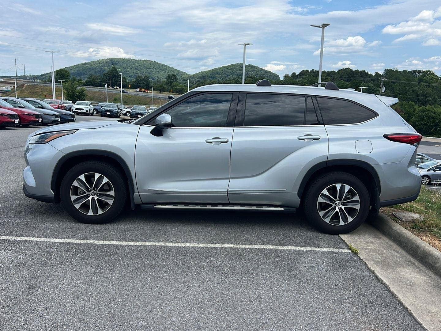 Used 2022 Celestial Silver Metallic Toyota XLE image 2