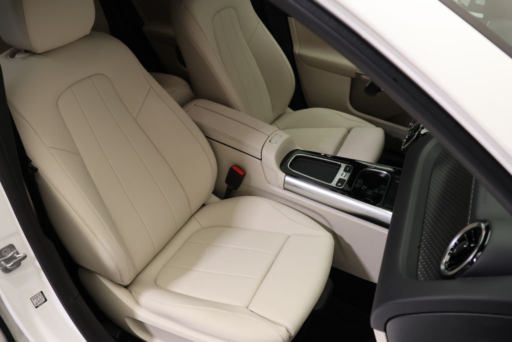 Used 2026 Polar White Mercedes-Benz GLA 250 image 48