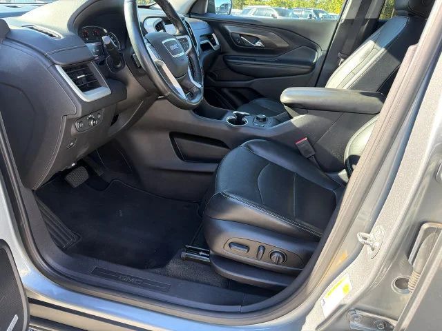 Used 2023 Sterling Metallic GMC SLT image 9