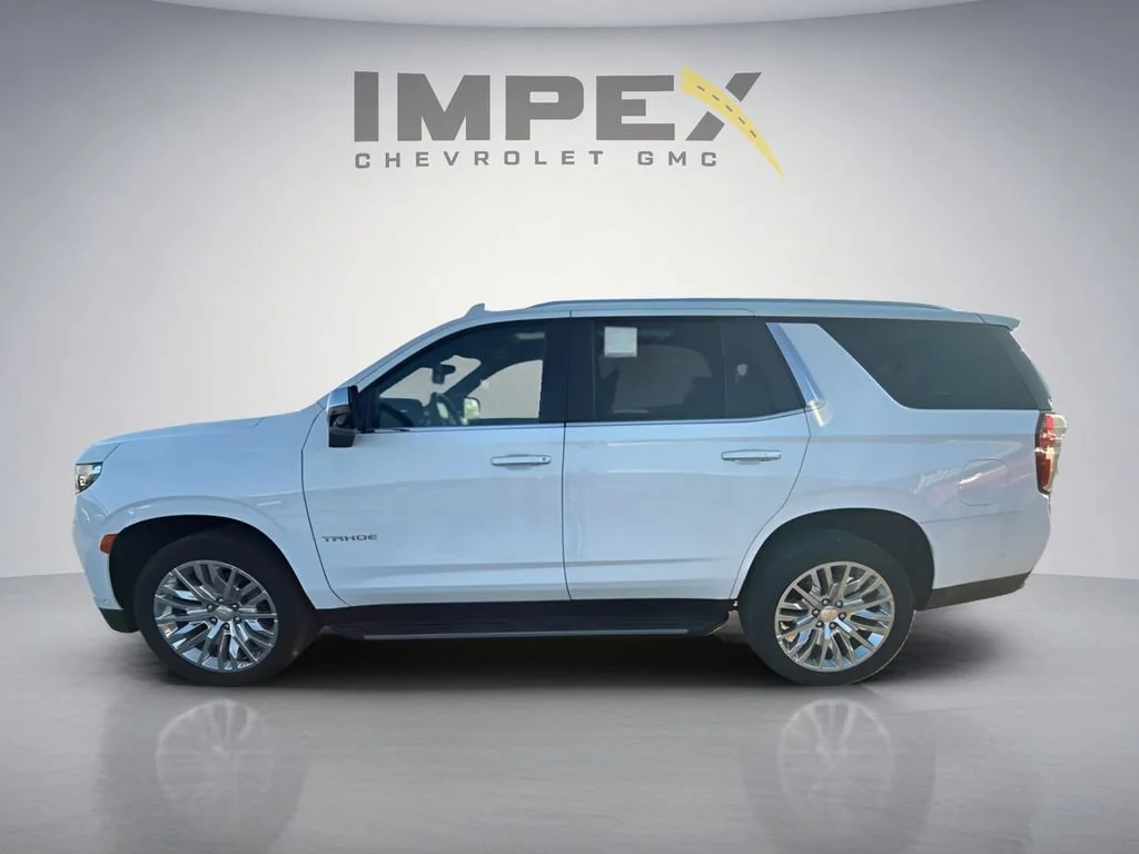 Used 2023 SUMMIT WHITE Chevrolet Premier image 2