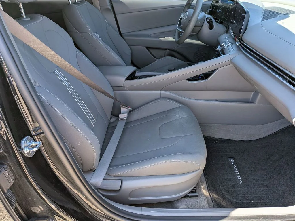 Used 2024 Black Hyundai Blue image 27