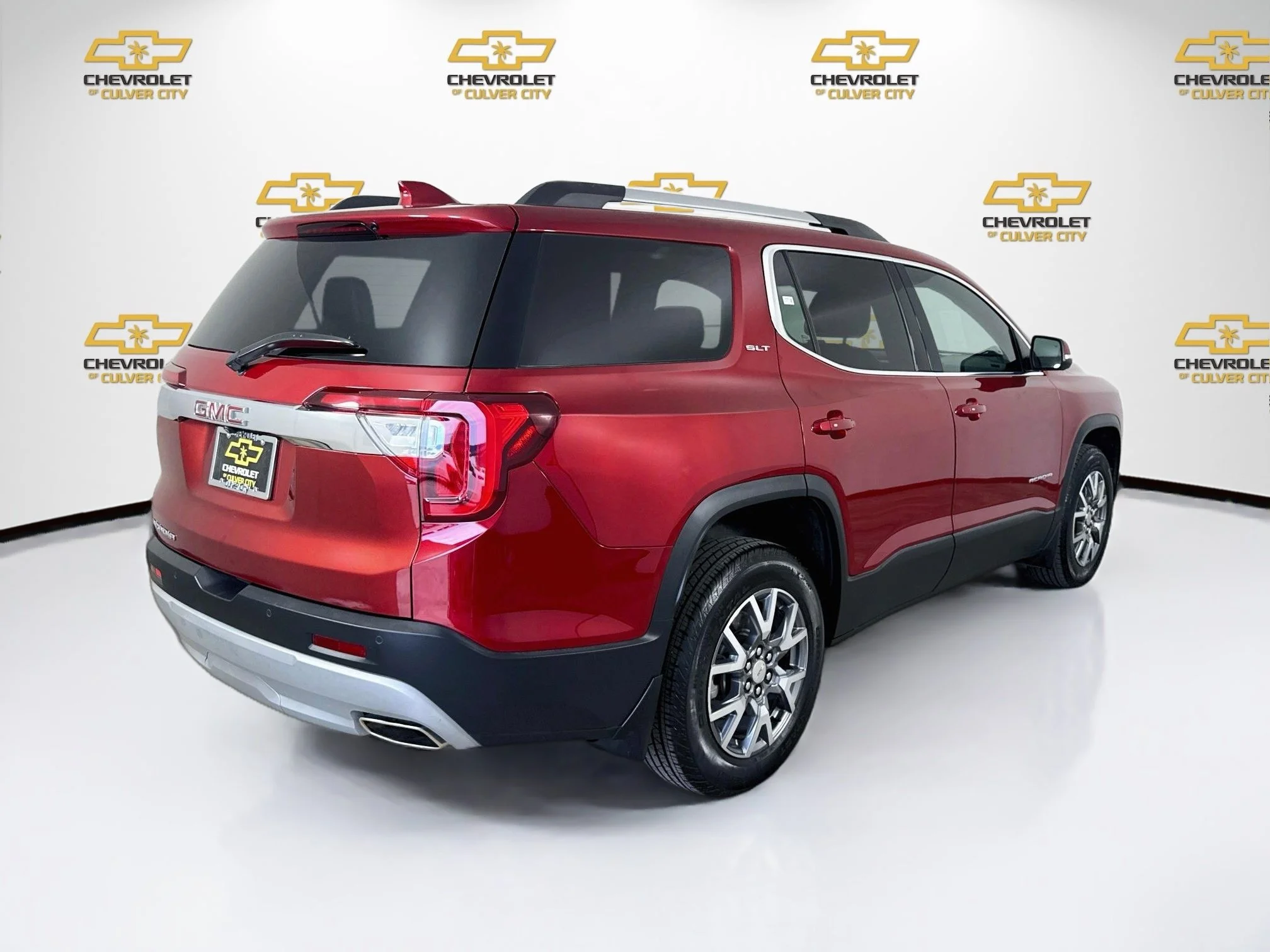 Used 2023 Volcanic Red Tintcoat GMC SLT image 8