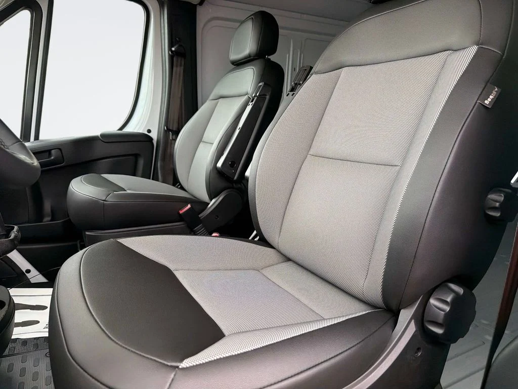 New 2026 Bright White Clearcoat RAM High Roof image 15