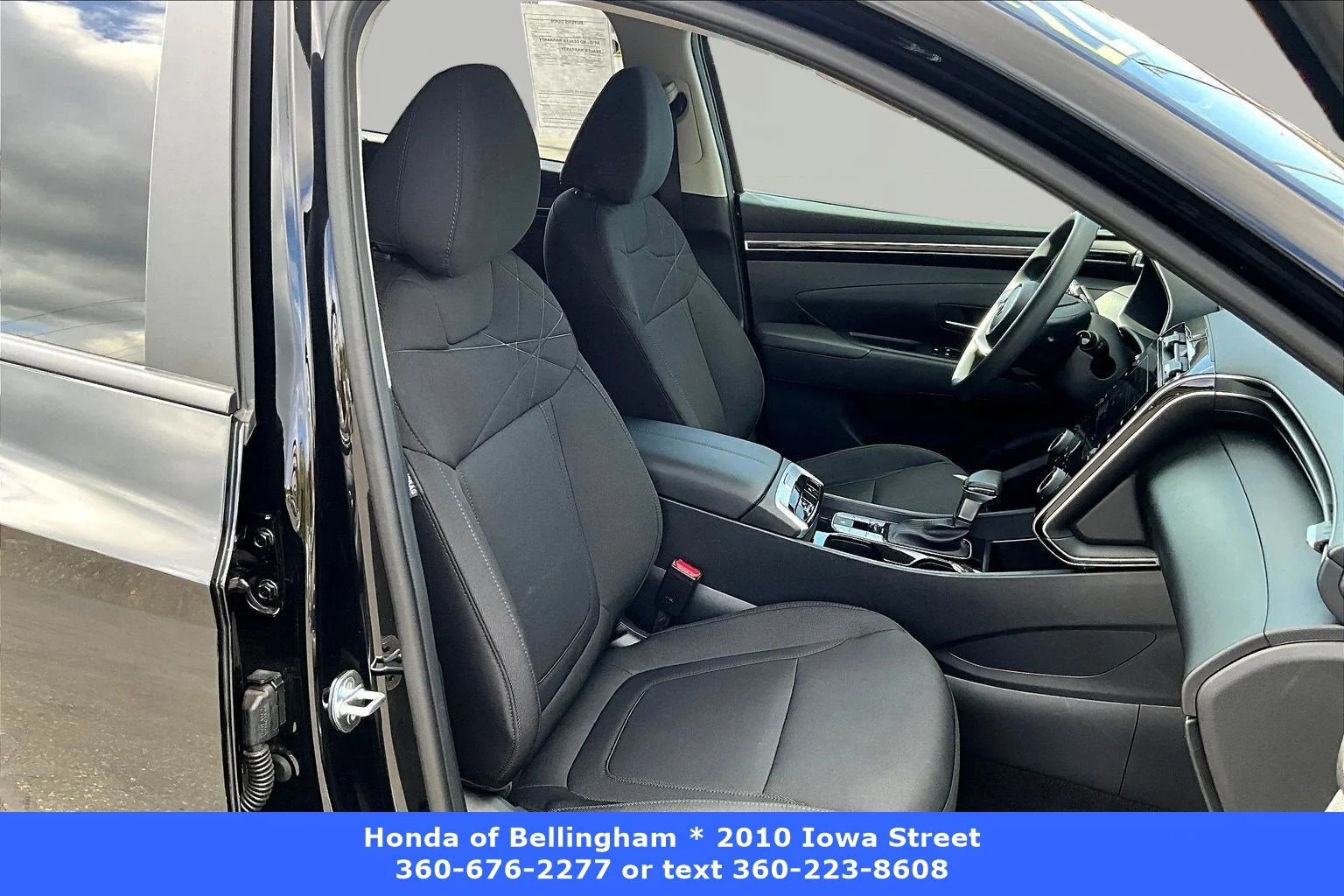 Used 2022 Phantom Black Hyundai SEL image 24