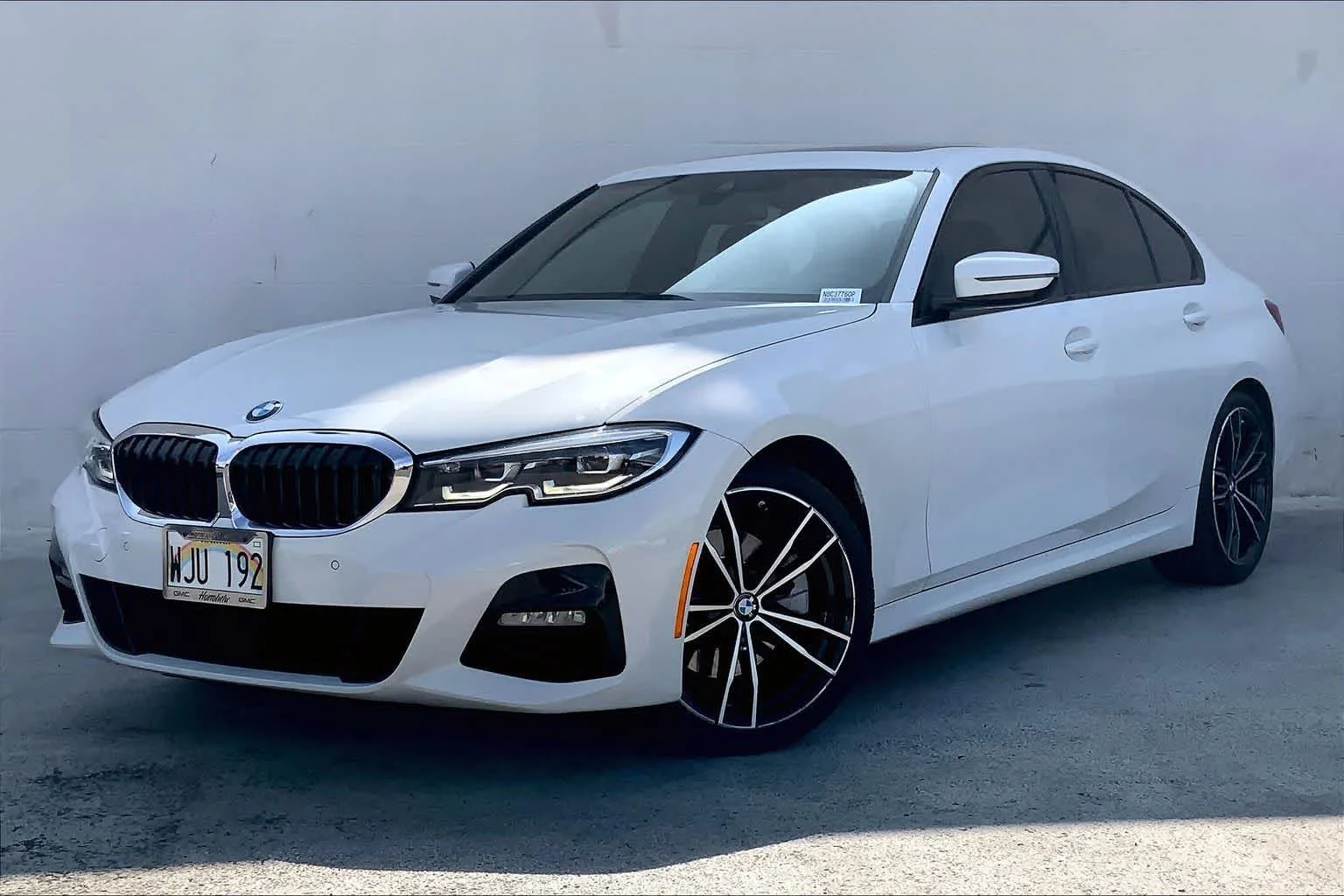2022 BMW 3 Series 330i Sedan's photo