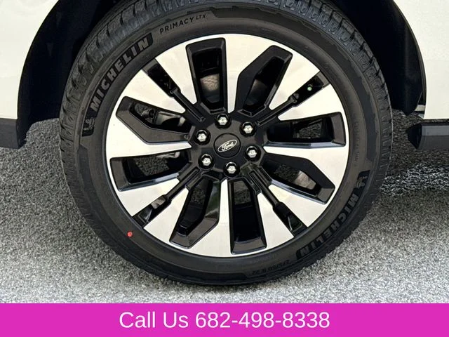New 2026 Star White Metallic Tri-Coat Ford Platinum® image 9