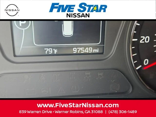 Used 2018 Silver Kia LX image 27
