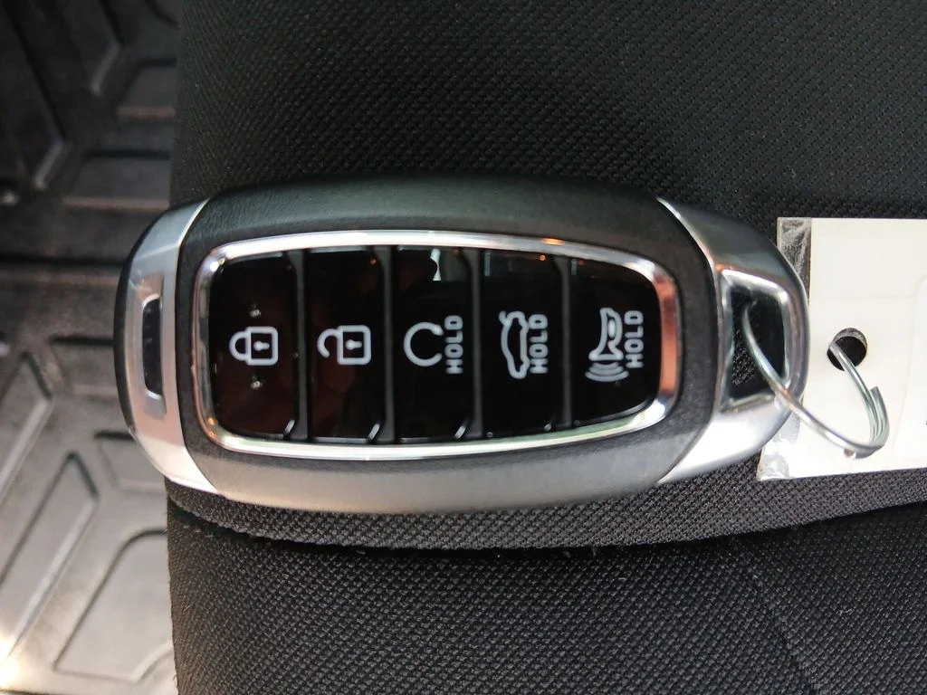 Used 2023 Black Hyundai SEL image 31