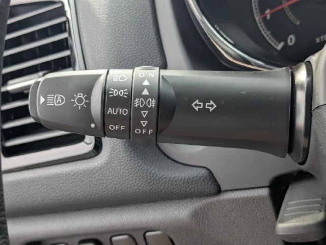 New 2027 Gray Mitsubishi 2.0 LE image 29