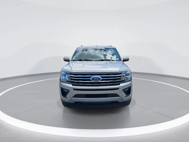 Used 2018 Gold Ford XLT image 1